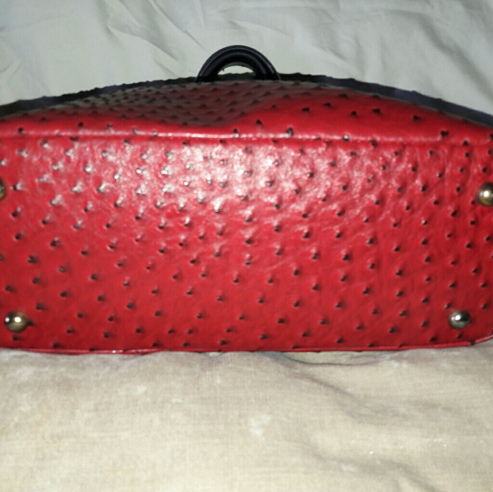 Beautiful Handbag - Picture 5 of 8